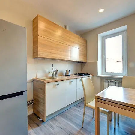 2-кімнатні в центрі, м олімпійська Apartment