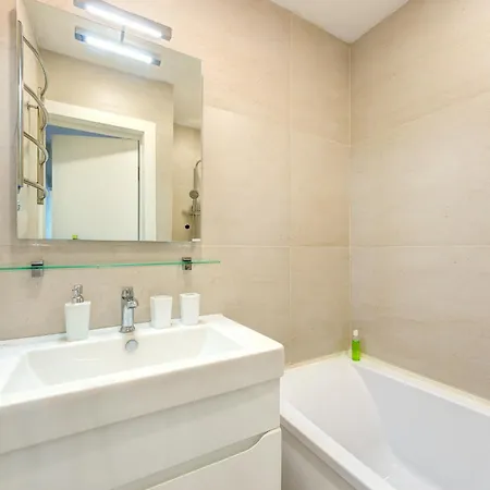 Apartment 2-кімнатні в центрі, м олімпійська